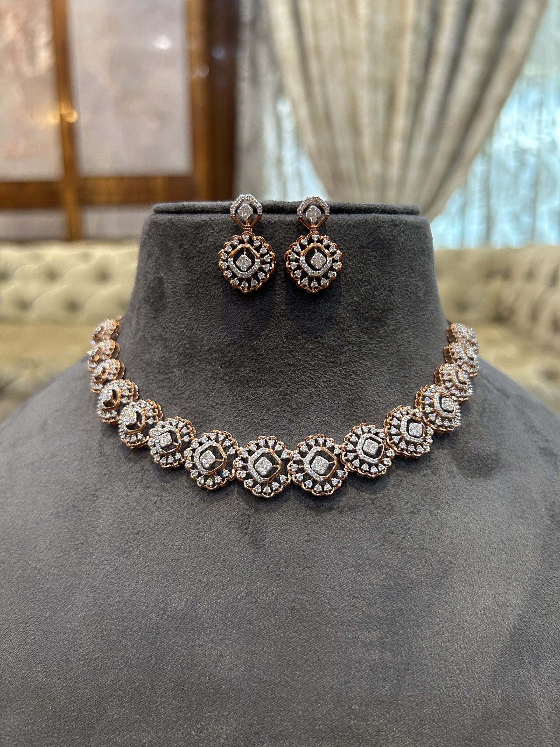 Elegant necklace and earring set